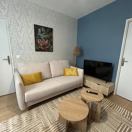 Cote Cour - 9 Min Des Sanctuaires - Moderne & Equipe - Jusqu'A 4 Couchages *