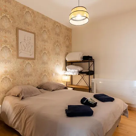 Cote Cour - 9 Min Des Sanctuaires - Moderne & Equipe - Jusqu'a 4 Couchages Apartament *