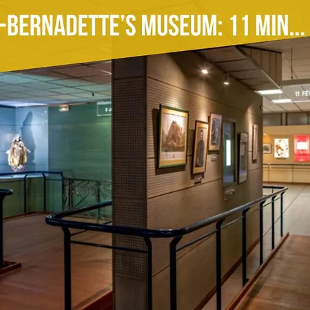 Appartement Cote Cour - 9 Min Des Sanctuaires - Moderne & Equipe - Jusqu'a 4 Couchages *