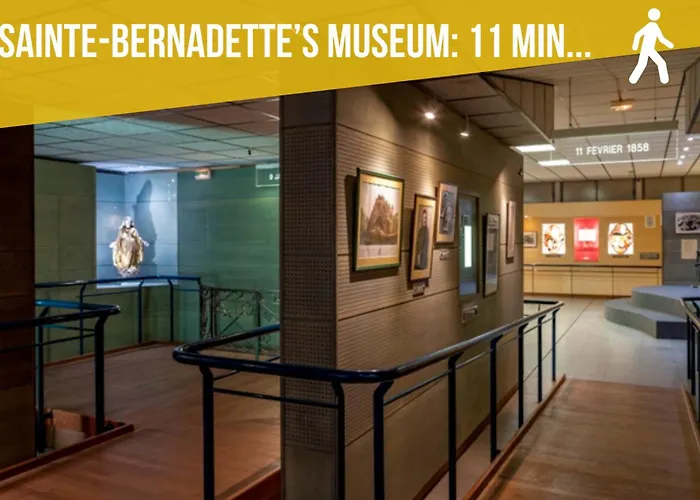 Appartement Cote Cour - 9 Min Des Sanctuaires - Moderne & Equipe - Jusqu'a 4 Couchages *