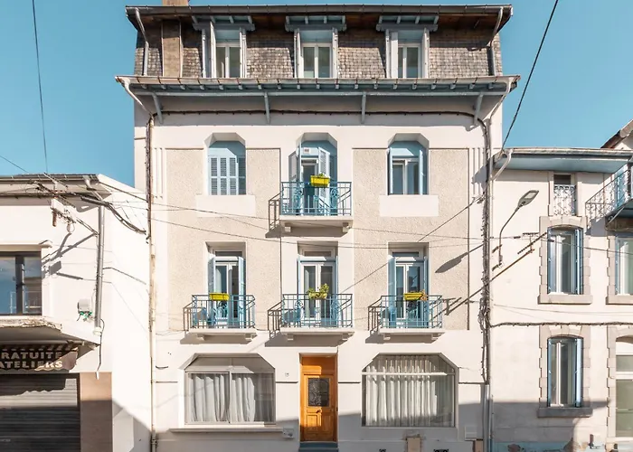 Appartement Cote Cour - 9 Min Des Sanctuaires - Moderne & Equipe - Jusqu'a 4 Couchages